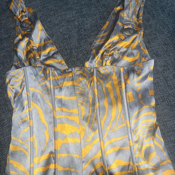 Marciano Silk Top! - Picture 2 of 5